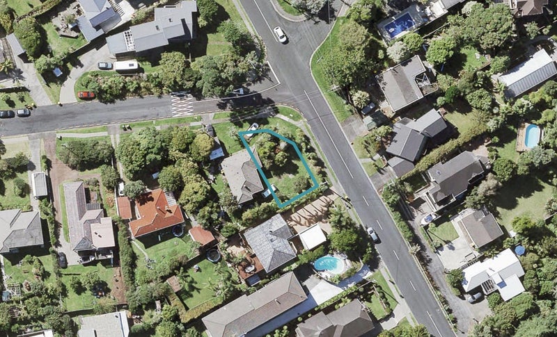 50A Lyons Avenue, Murrays Bay, Auckland - Carousel 1