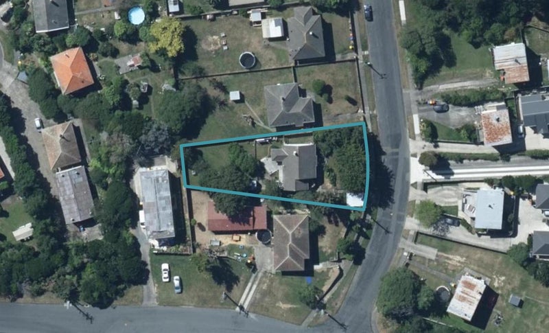 28 Mexted Crescent, Ranui, Porirua - Carousel 1
