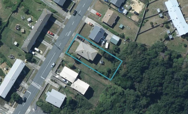 112 Bedford Street, Cannons Creek, Porirua - Carousel 1