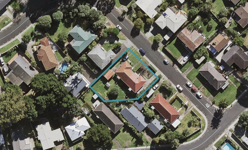 2/6 Stanaway Street, Hillcrest, Auckland - Carousel 1