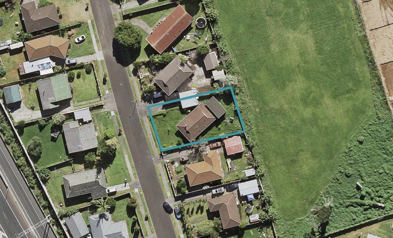 14 Ashmore Place, Favona, Auckland - Carousel 1