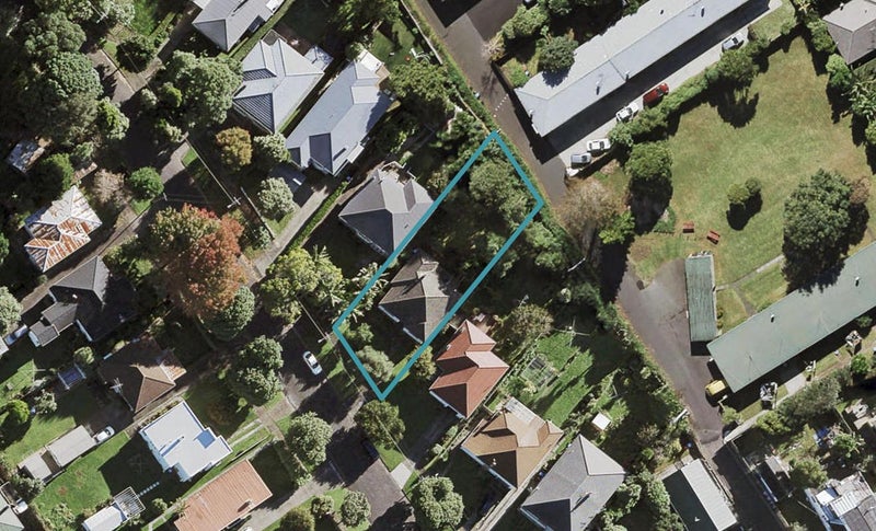 7 Mountfield Terrace, Mount Albert, Auckland - Carousel 1