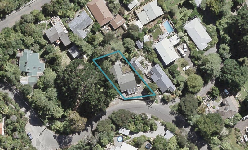 39 Wyndham Road, Pinehaven, Upper Hutt - Carousel 1