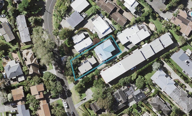 1/7 Braemar Road, Castor Bay, Auckland - Carousel 1