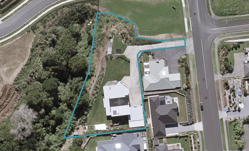 83A Karamea Street, Whalers Gate, New Plymouth - Carousel 1