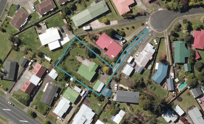 15 Te Anau Place, Tikipunga, Whangarei - Carousel 1