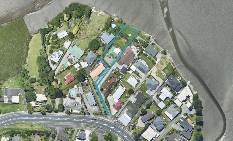 173 Welcome Bay Road, Welcome Bay, Tauranga - Carousel 1