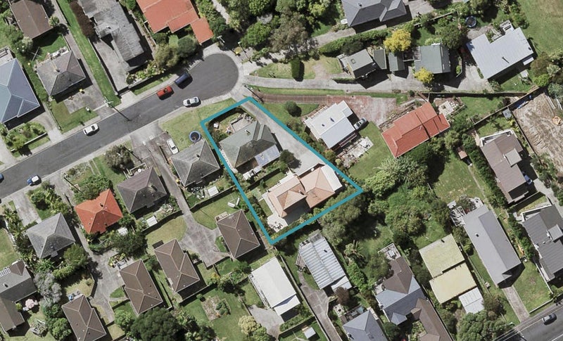 1/102 Beresford Street, Bayswater, Auckland - Carousel 1