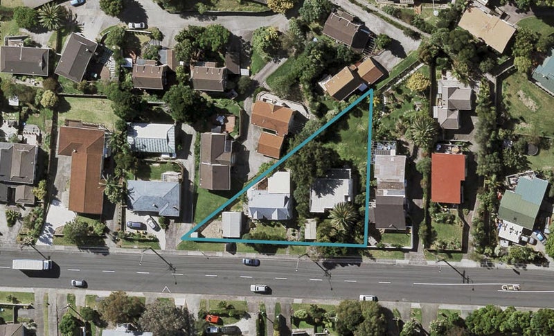 2/58 Target Road, Totara Vale, Auckland - Carousel 1