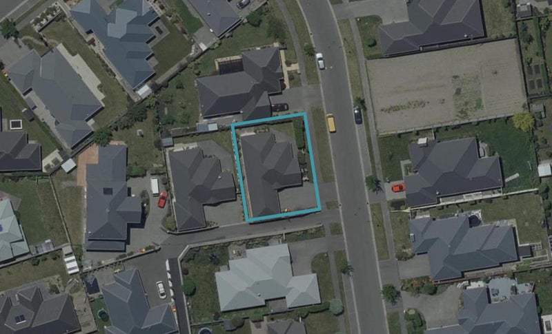 34 Somerville Crescent, Aidanfield, Christchurch - Carousel 1