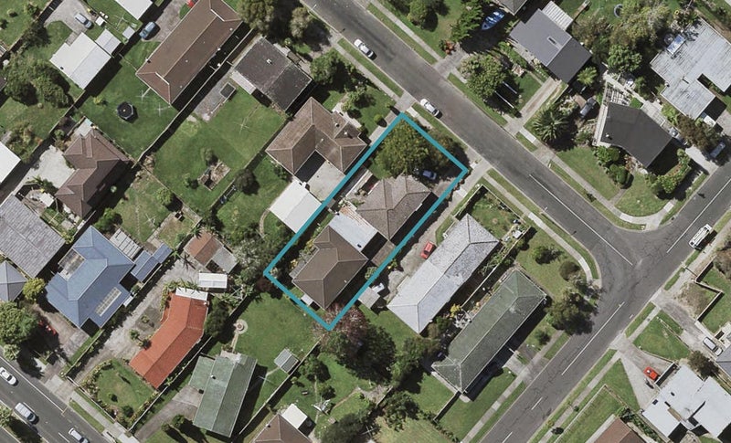 2/79 Cardiff Road, Pakuranga, Auckland - Carousel 1