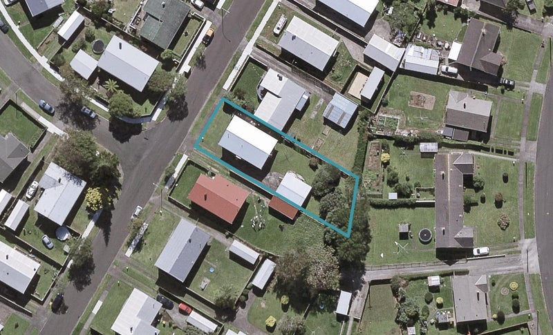31 Grenville Street, Marfell, New Plymouth - Carousel 1