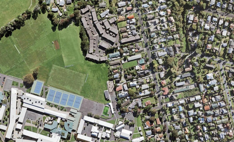 1/0 Holly Street, Avondale, Auckland - Carousel 1