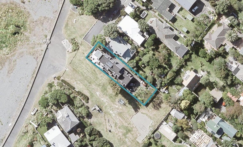 57 Pukatea Street, Eastbourne, Lower Hutt - Carousel 1