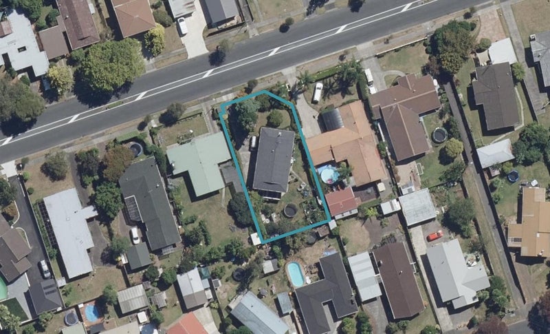 24 Glen Lynne Avenue, Queenwood, Hamilton - Carousel 1