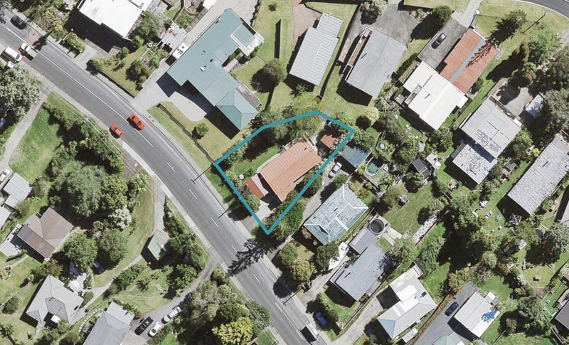6 Pine Avenue, Henderson, Auckland - Carousel 1