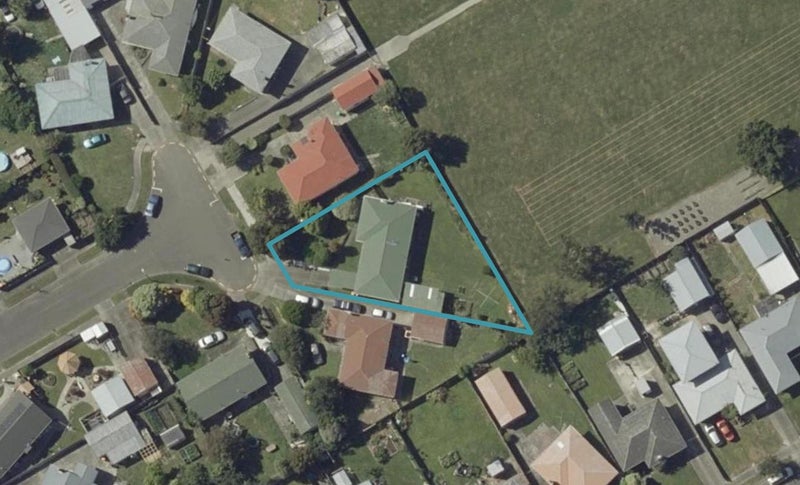 8 Drayton Place, Highbury, Palmerston North - Carousel 1