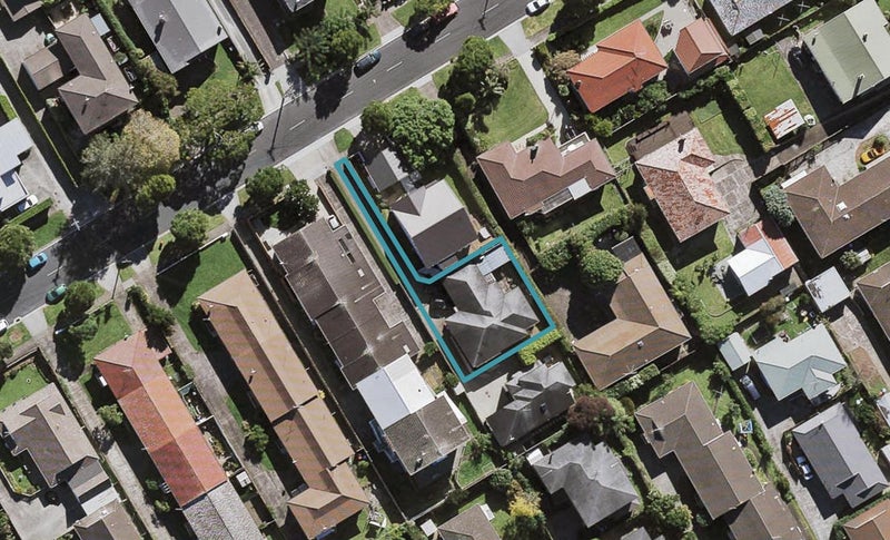 21A Turama Road, Royal Oak, Auckland - Carousel 1