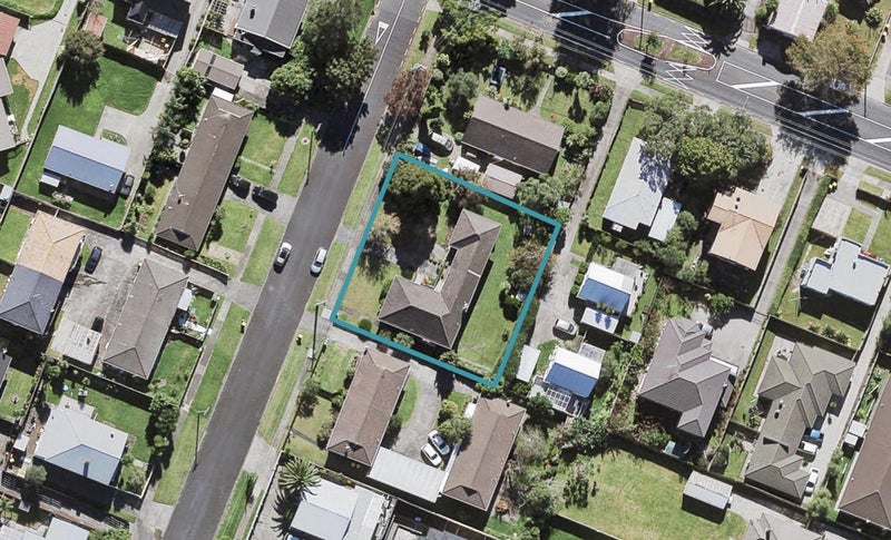 2 Karaka Street, New Lynn, Auckland - Carousel 1