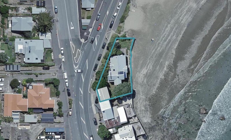249 Queens Drive, Lyall Bay, Wellington - Carousel 1