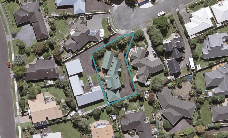 11 Taylor Place, Merrilands, New Plymouth - Carousel 1
