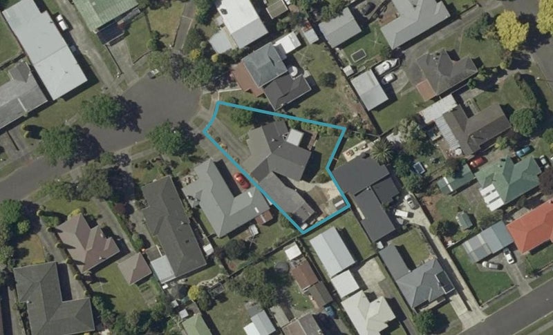 11 Westhaven Grove, Takaro, Palmerston North - Carousel 1