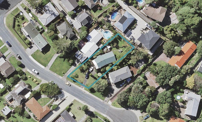 8 Vida Place, Howick, Auckland - Carousel 1
