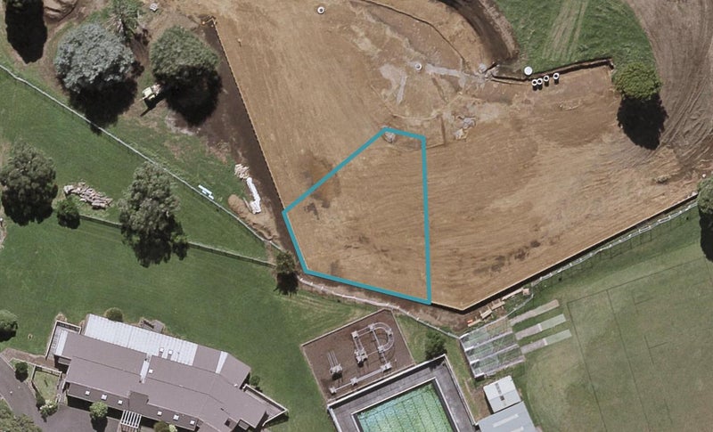 8 Francis Douglas Drive, Westown, New Plymouth - Carousel 1