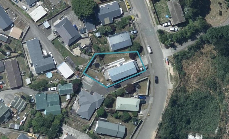 2 Ribbonwood Terrace, Ranui, Porirua - Carousel 1