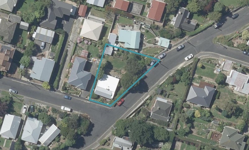 33 Byron Street, Mornington, Dunedin - Carousel 1