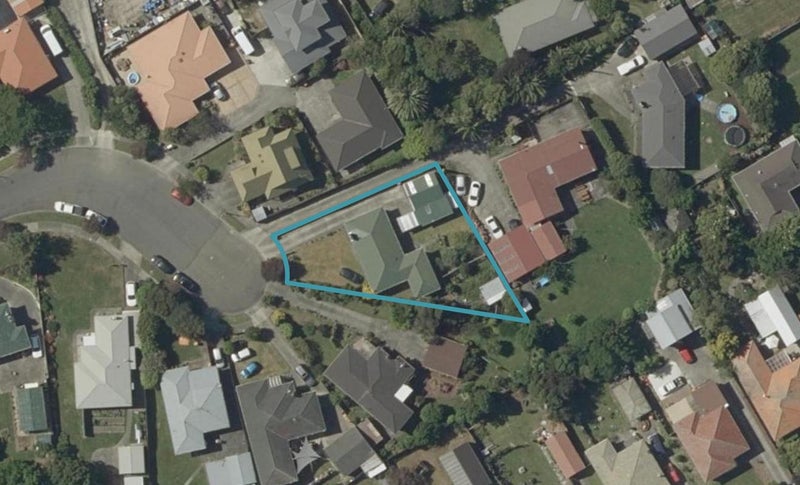 14 Woburn Place, Takaro, Palmerston North - Carousel 1