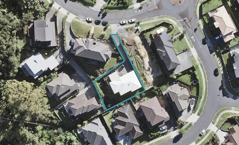 6 Borneo Drive, Fairview Heights, Auckland - Carousel 1