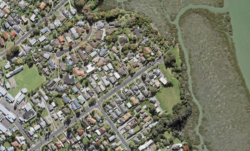 96C Roberts Road, Te Atatu South, Auckland - Carousel 1
