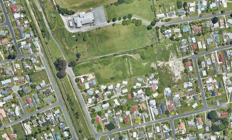 14 Rose Crescent, Koutu, Rotorua - Carousel 1