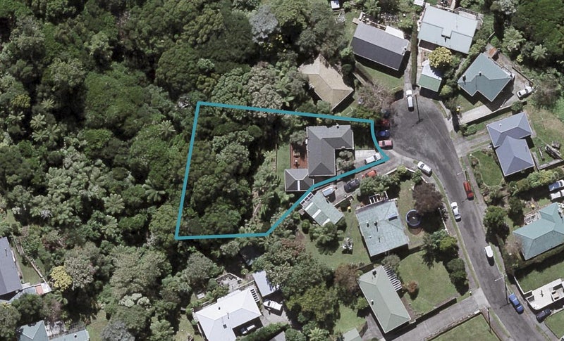 9 Wheeler Place, Upper Vogeltown, New Plymouth - Carousel 1