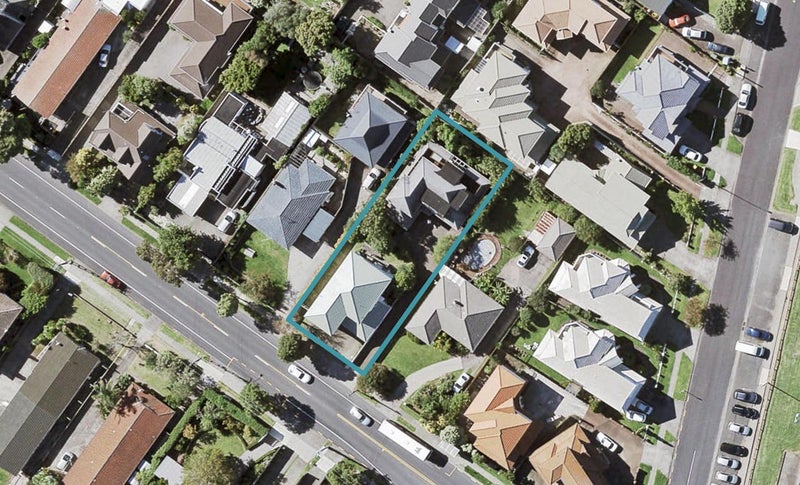 2/214 Bucklands Beach Road, Bucklands Beach, Auckland - Carousel 1