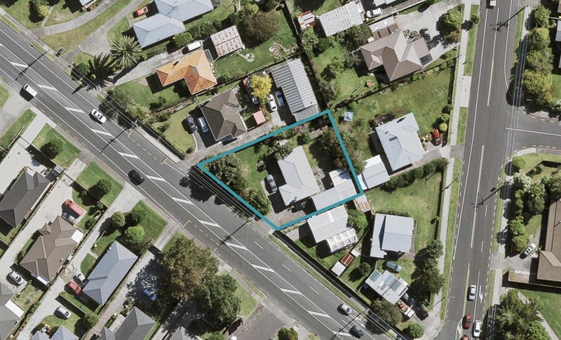 83 Swanson Road, Henderson, Auckland - Carousel 1