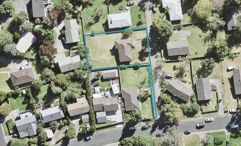 29 Nor'East Drive, Northcross, Auckland - Carousel 1