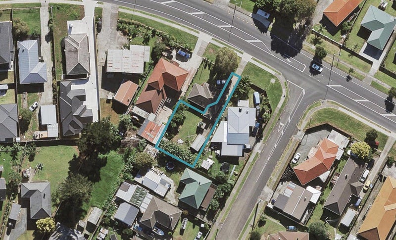 2/700 Massey Road, Māngere, Auckland - Carousel 1