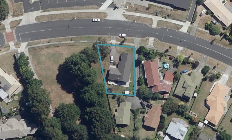 81 Endeavour Avenue, Flagstaff, Hamilton - Carousel 1