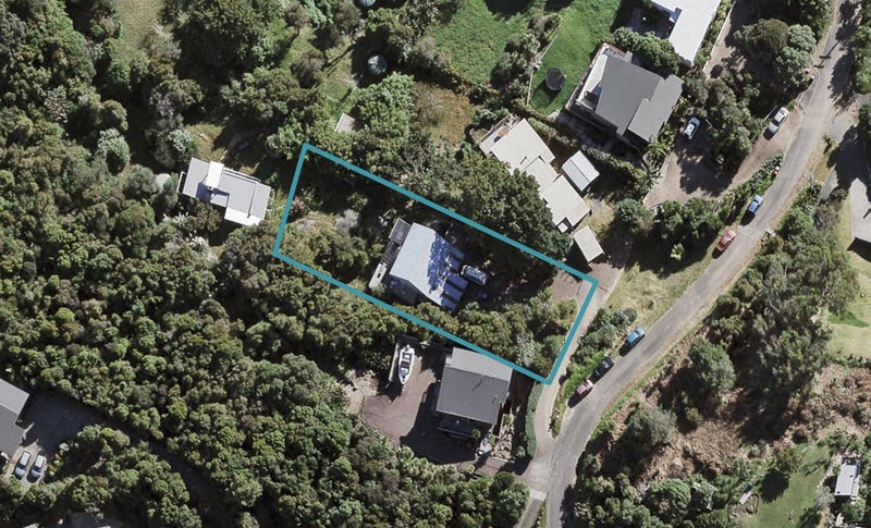 52 Burrell Road, Oneroa, Waiheke Island - Carousel 1