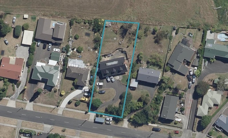 9 McKay Drive, Temple View, Hamilton - Carousel 1
