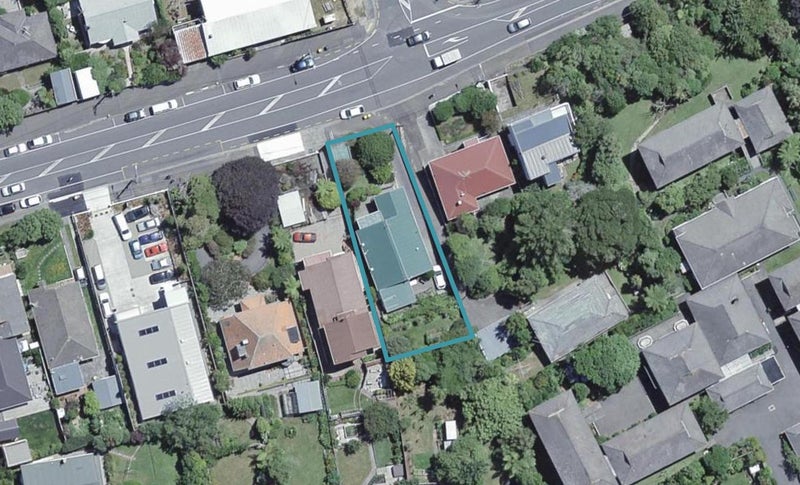 327 Karori Road, Karori, Wellington - Carousel 1