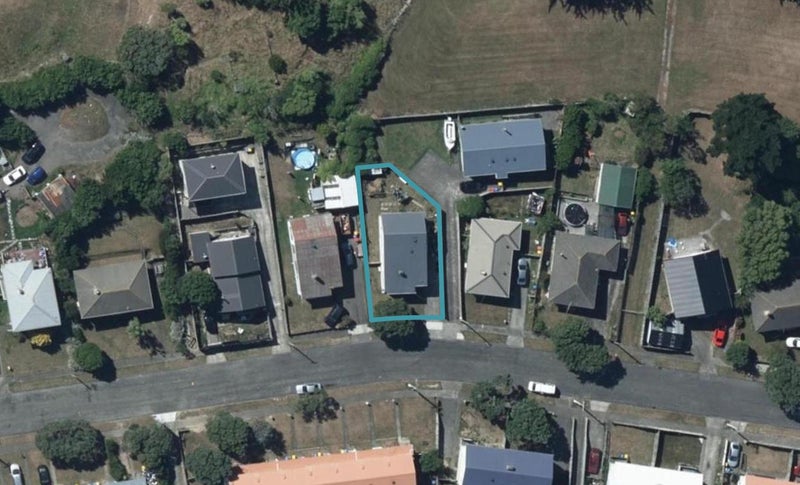46 Owhiti Street, Titahi Bay, Porirua - Carousel 1