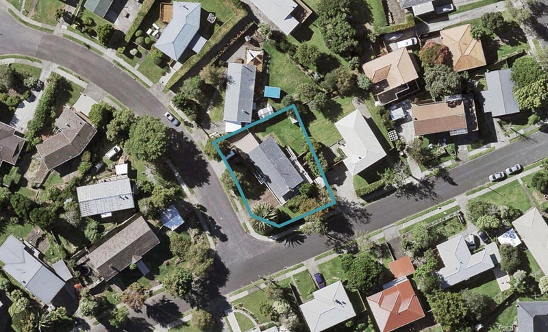 1 Paulange Place, Pakuranga Heights, Auckland - Carousel 1
