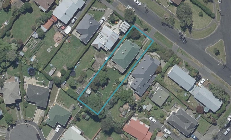 93 Lynn Street, Wakari, Dunedin - Carousel 1