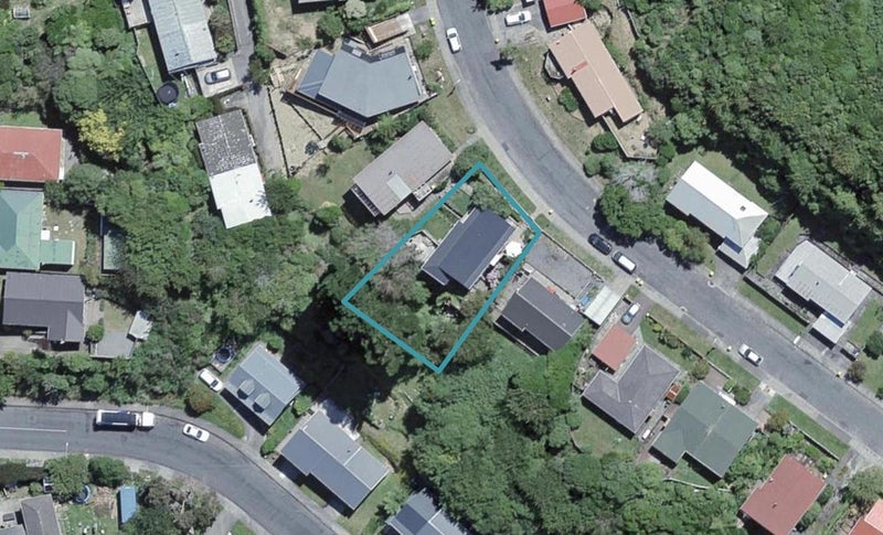 19 Fiona Grove, Karori, Wellington - Carousel 1