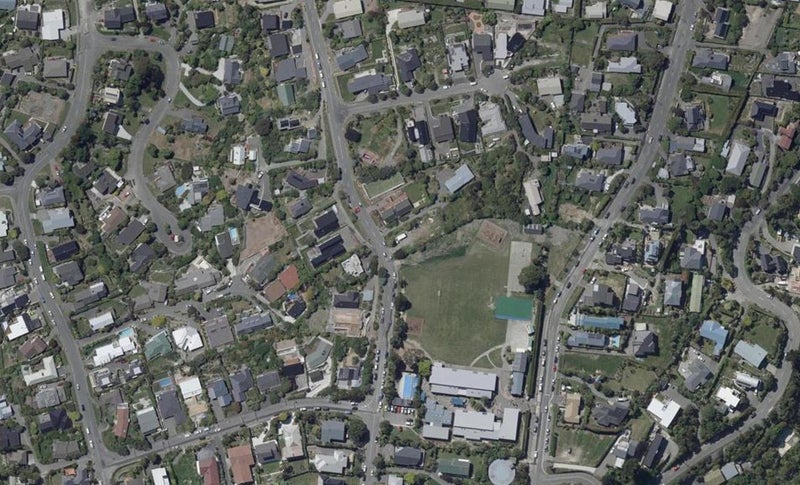 300 Cannon Hill Crescent, Mount Pleasant, Christchurch - Carousel 1