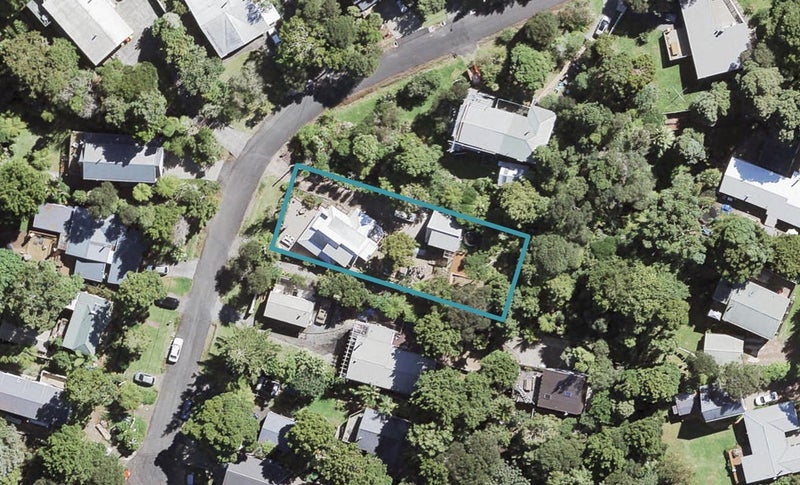 6 Karen Road, Laingholm, Auckland - Carousel 1
