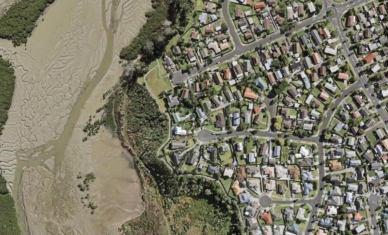 19 Bill Phillip Place, Clendon Park, Auckland - Carousel 1
